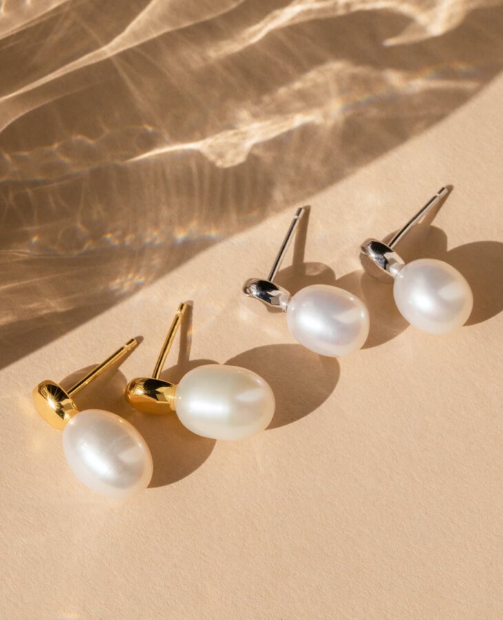 Pearl earring studs - Image 2